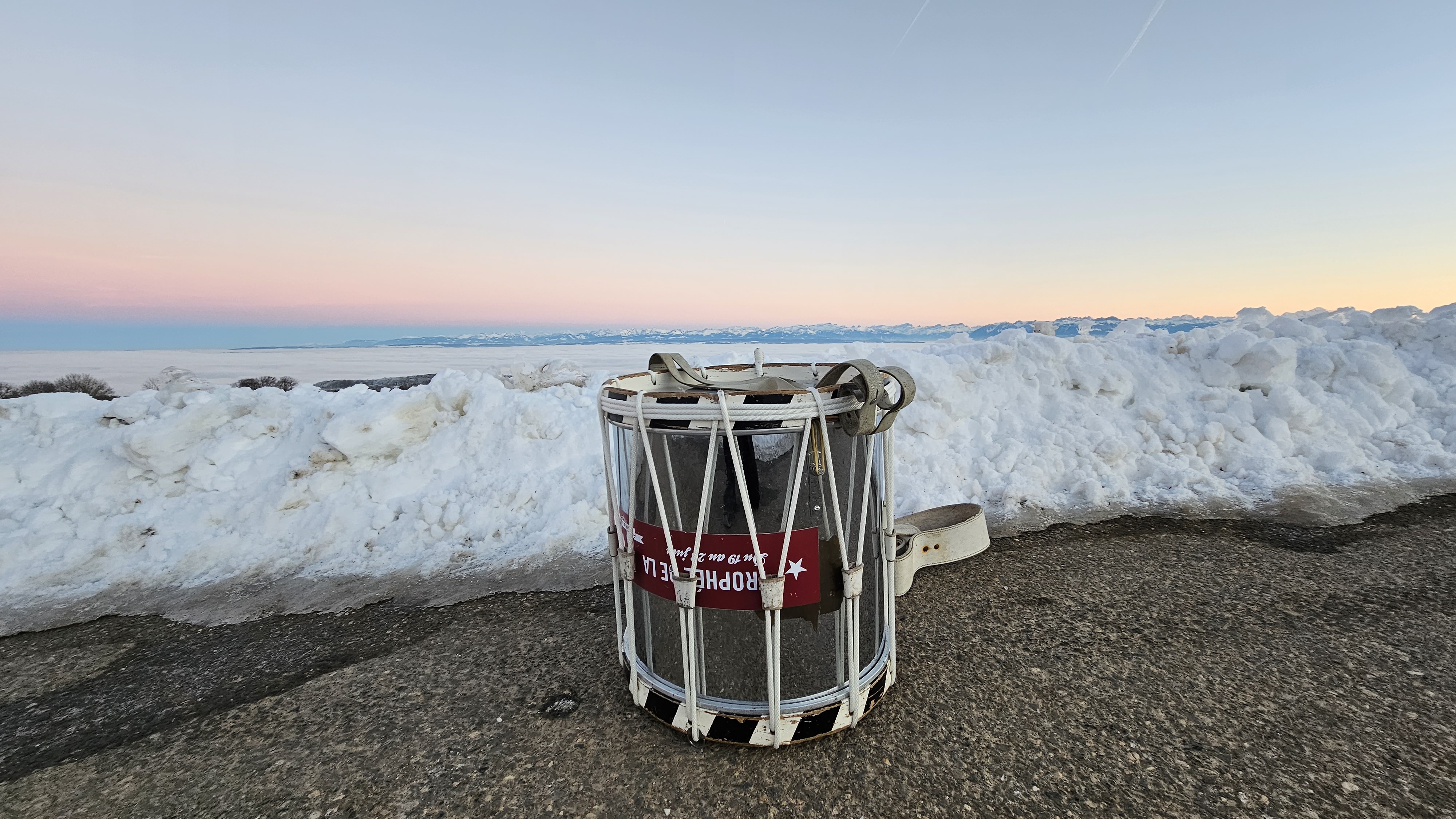 Tambour de Bâle noir/blanc paysage